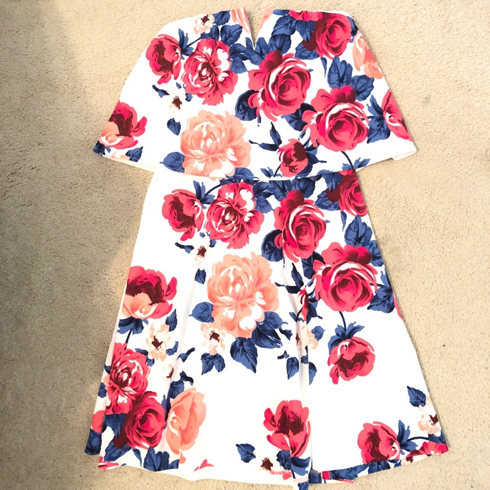 NWT Aqua floral dress -small